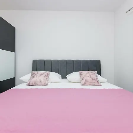 Apartament Andrea *